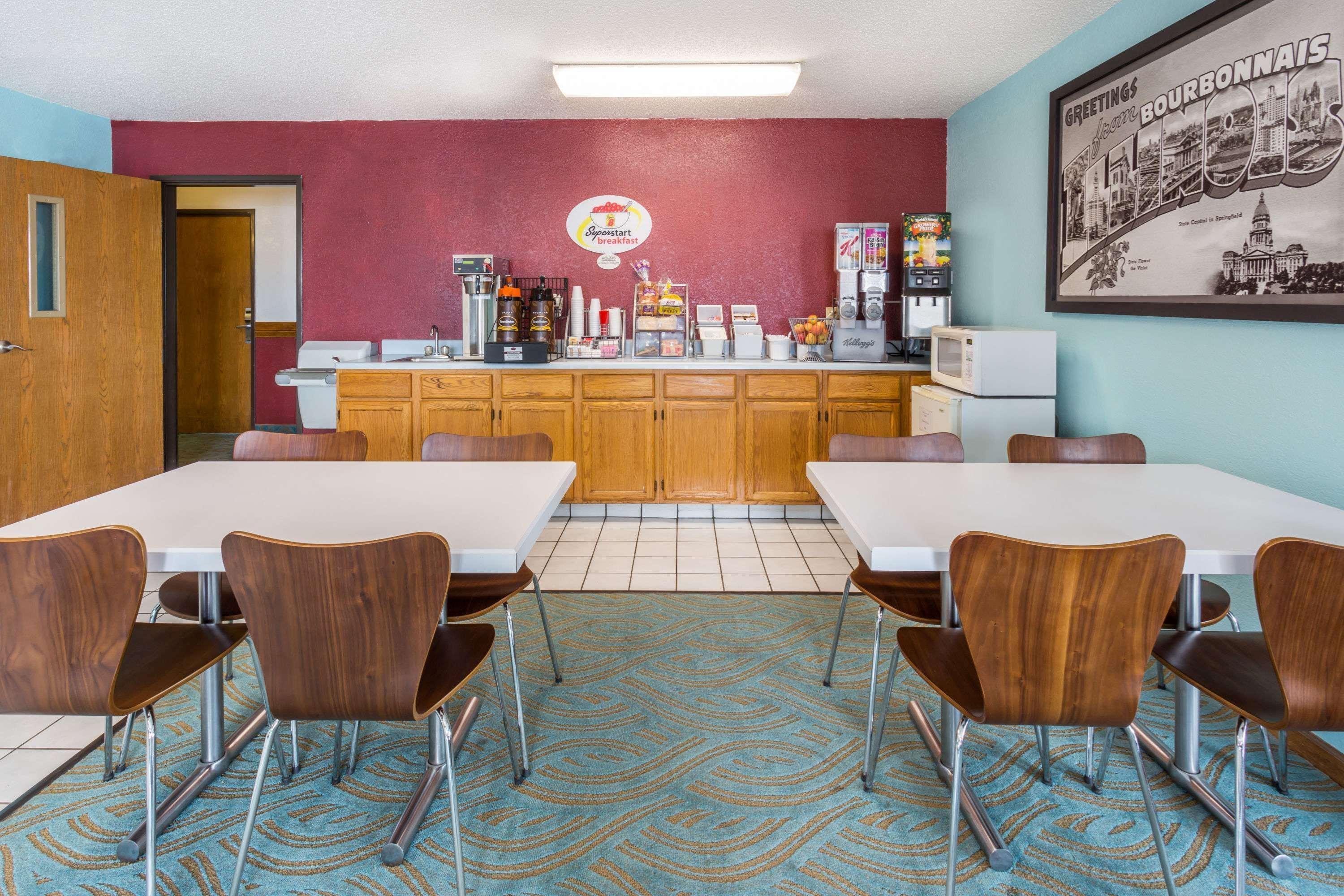 Super 8 By Wyndham Bourbonnais/Kankakee Area Esterno foto